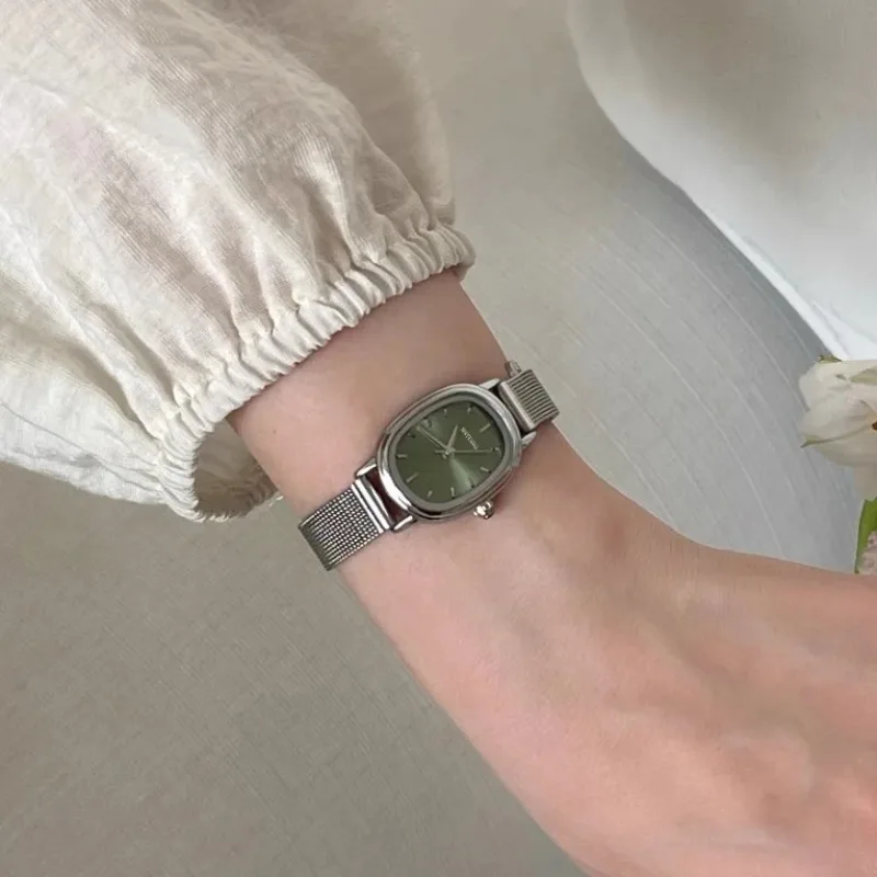 Petit cadran ovale montre vert - Luxury Watch Vintage avis et prix