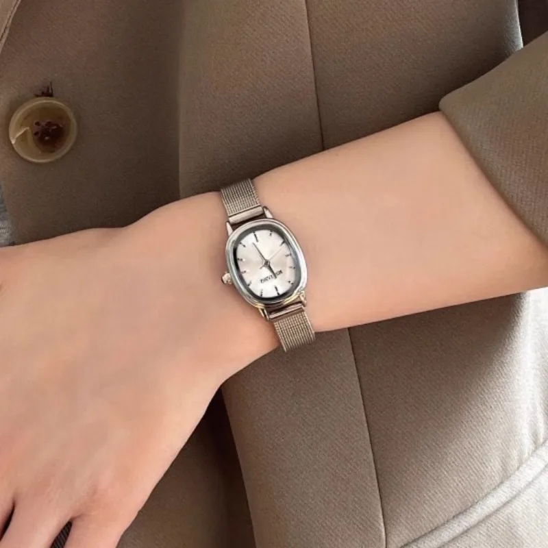 Petit cadran ovale montre vert - Luxury Watch Vintage avis et prix